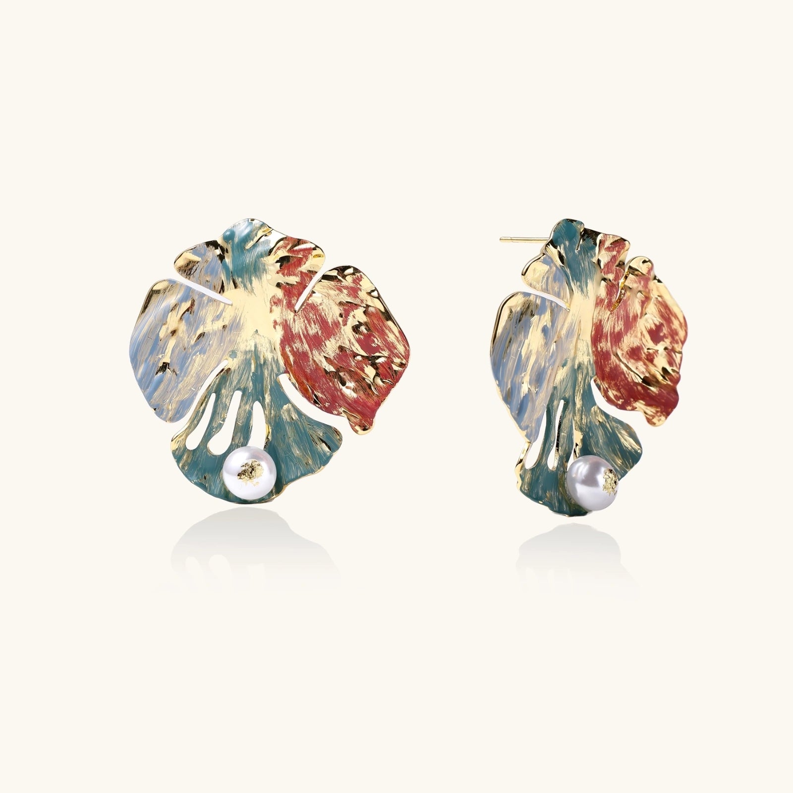 Angled view showing leaf structure and gold plated finish
