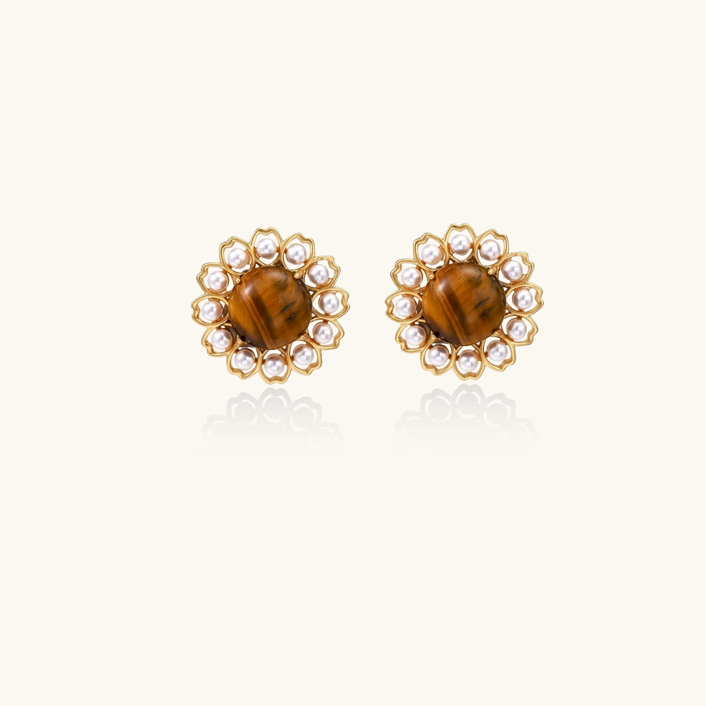 Angled view showing depth of tiger’s eye center and pearl border